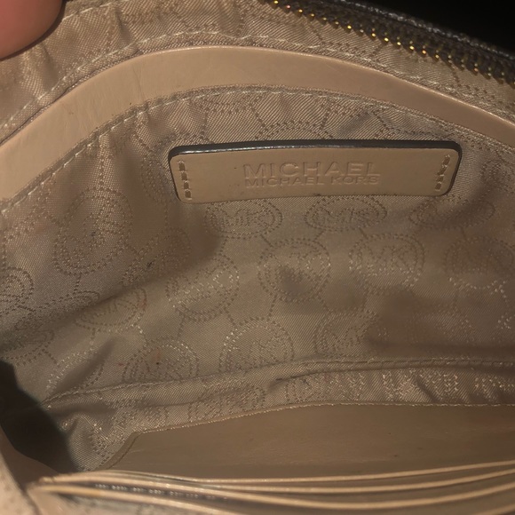 SOLD Michael Kors wrist wallet with strap - Picture 10 of 10